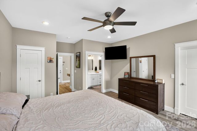 8 Vedder Way, Swannanoa, NC 28778