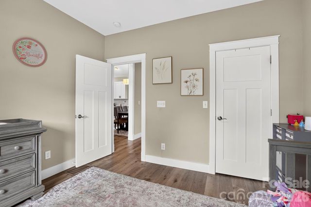 8 Vedder Way, Swannanoa, NC 28778