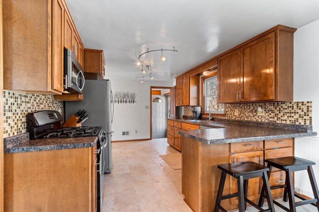 2216 GLENDALE AVENUE, Green Bay, WI 54303