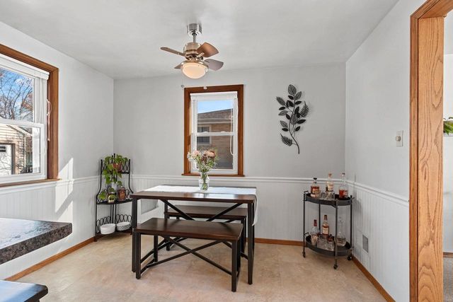 2216 GLENDALE AVENUE, Green Bay, WI 54303