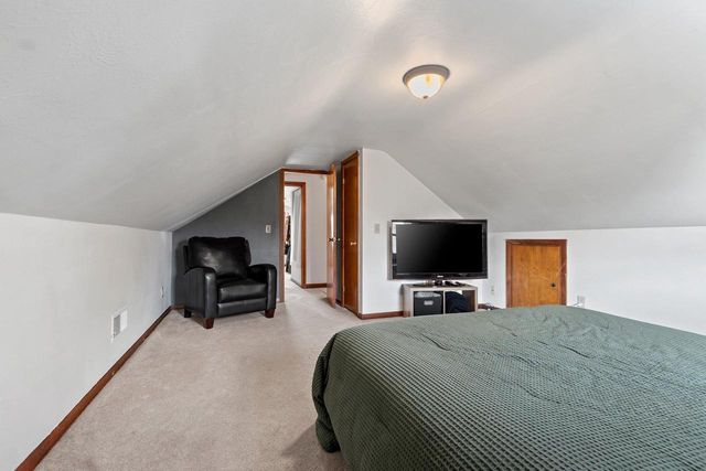 2216 GLENDALE AVENUE, Green Bay, WI 54303