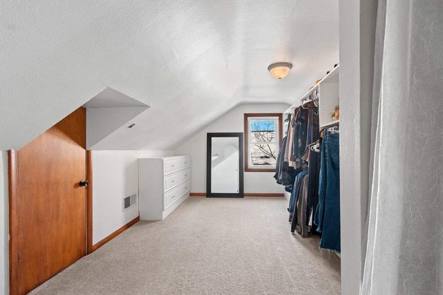 2216 GLENDALE AVENUE, Green Bay, WI 54303