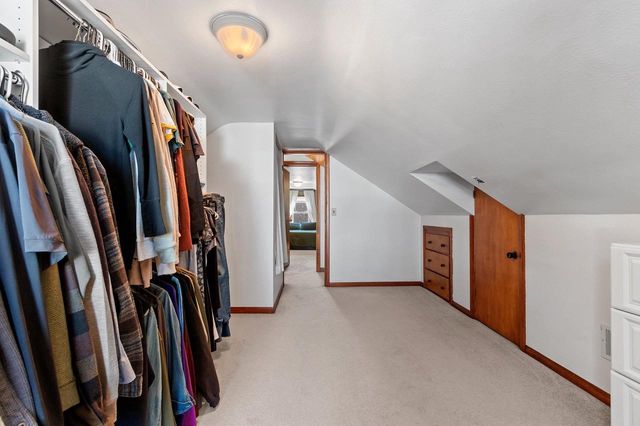 2216 GLENDALE AVENUE, Green Bay, WI 54303