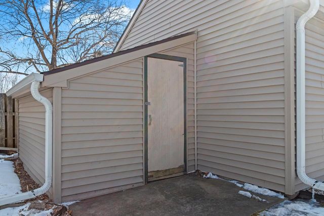 2216 GLENDALE AVENUE, Green Bay, WI 54303