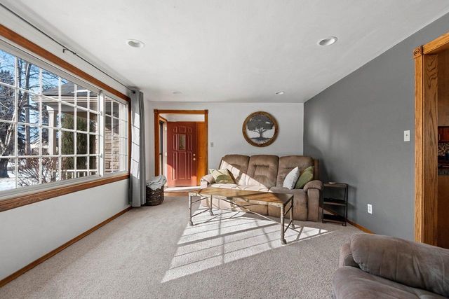 2216 GLENDALE AVENUE, Green Bay, WI 54303