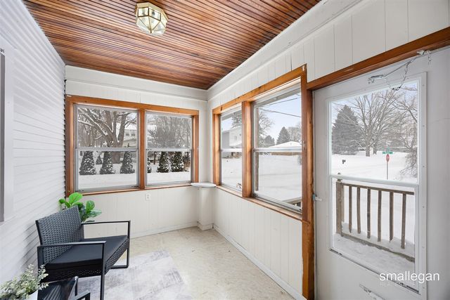 2629 Miller Avenue, Walker, MI 49544