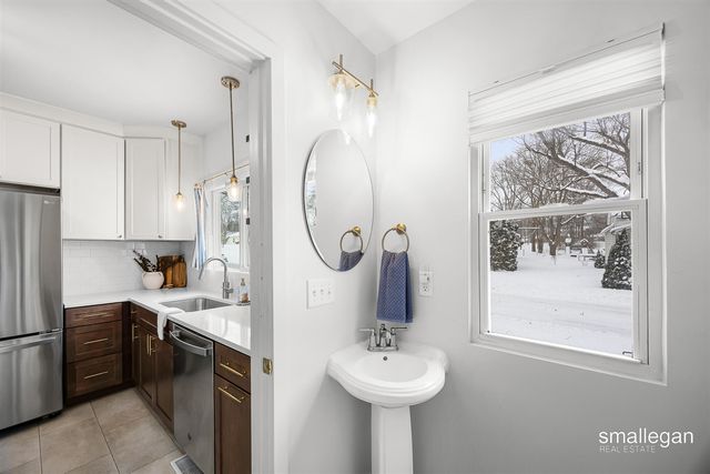 2629 Miller Avenue, Walker, MI 49544