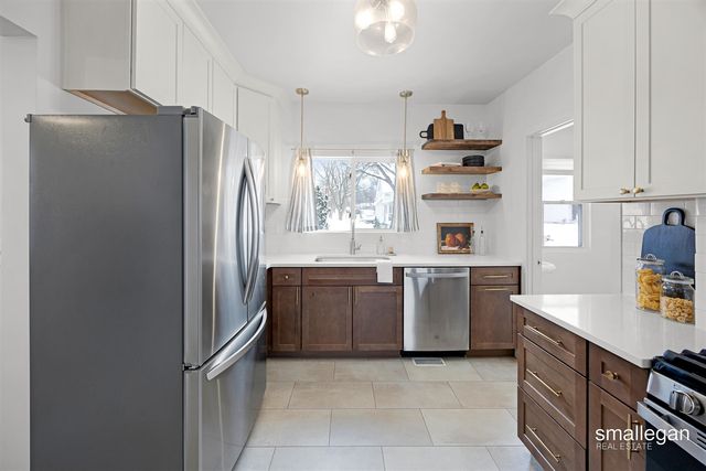 2629 Miller Avenue, Walker, MI 49544