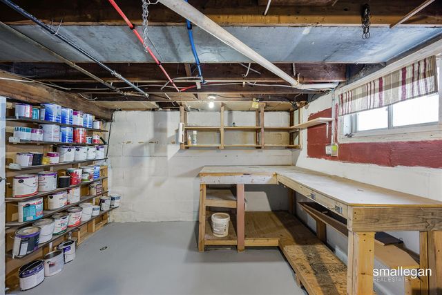 2629 Miller Avenue, Walker, MI 49544