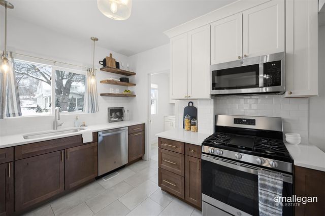 2629 Miller Avenue, Walker, MI 49544