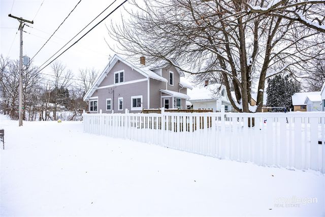 2629 Miller Avenue, Walker, MI 49544