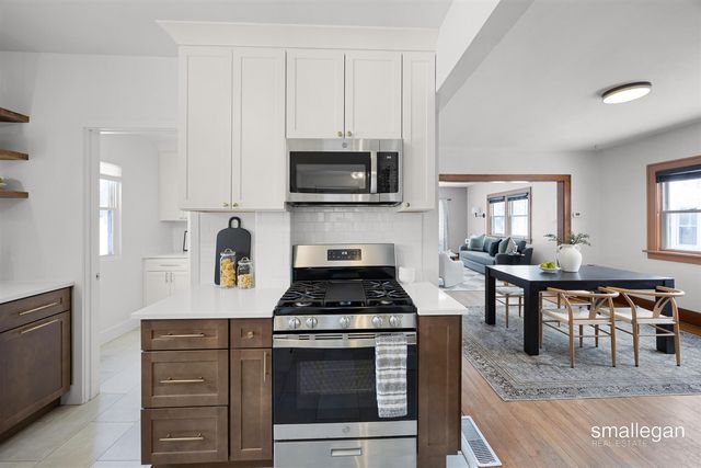 2629 Miller Avenue, Walker, MI 49544