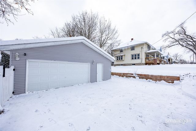 2629 Miller Avenue, Walker, MI 49544