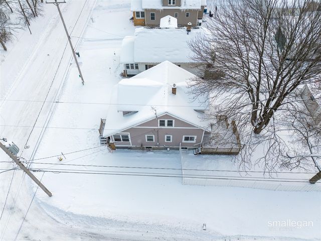 2629 Miller Avenue, Walker, MI 49544