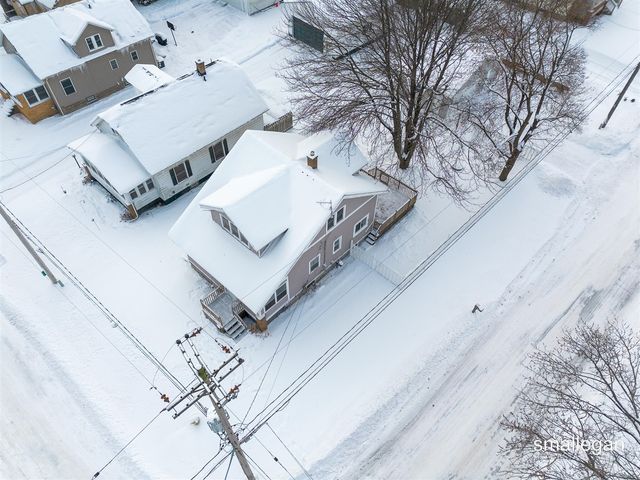 2629 Miller Avenue, Walker, MI 49544