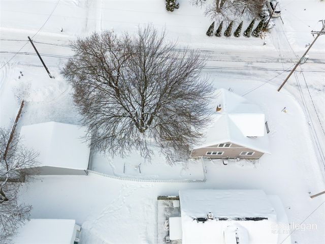 2629 Miller Avenue, Walker, MI 49544