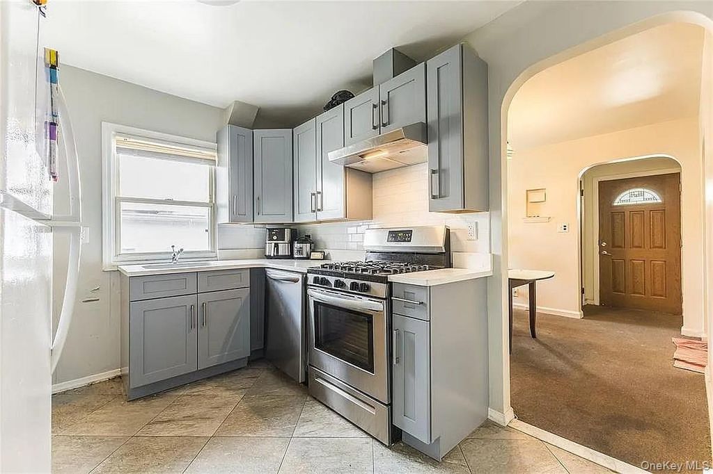 80-15B 168th Street, Jamaica Estates, NY 11432 — photo 4
