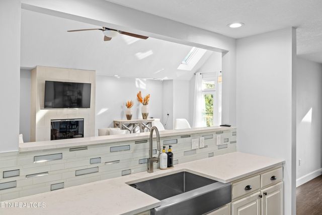 225 Bobwhite Tr, Sevierville, TN 37876