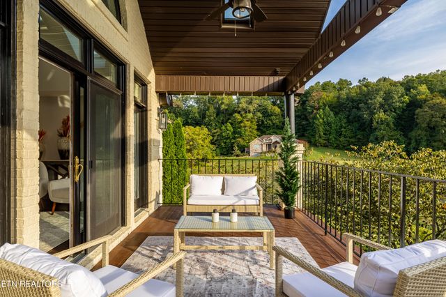 225 Bobwhite Tr, Sevierville, TN 37876