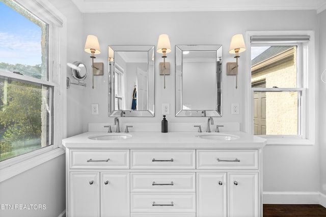 225 Bobwhite Tr, Sevierville, TN 37876