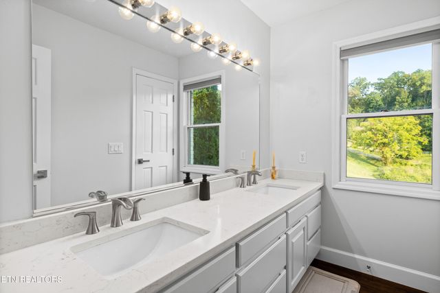 225 Bobwhite Tr, Sevierville, TN 37876