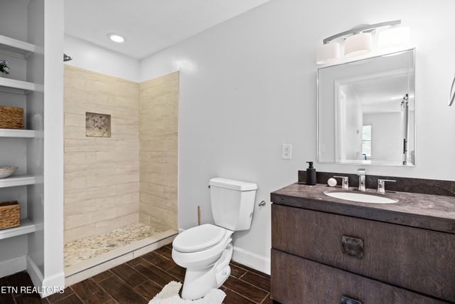 225 Bobwhite Tr, Sevierville, TN 37876