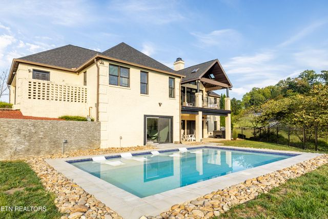 225 Bobwhite Tr, Sevierville, TN 37876