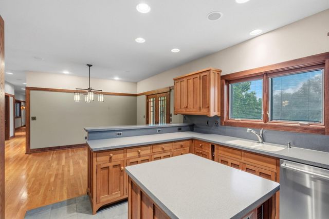 2504 SNOWBERRY CIR, Columbia, MO 65201