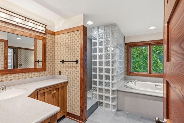 2504 SNOWBERRY CIR, Columbia, MO 65201
