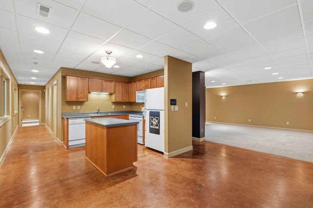 2504 SNOWBERRY CIR, Columbia, MO 65201