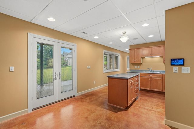2504 SNOWBERRY CIR, Columbia, MO 65201