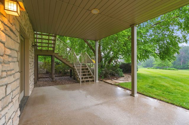 2504 SNOWBERRY CIR, Columbia, MO 65201