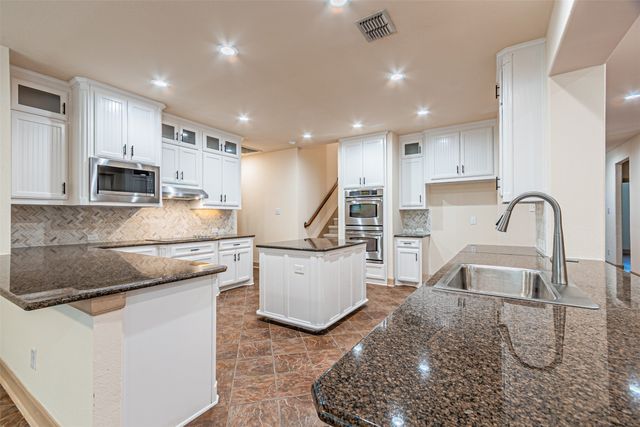 15097 Blakehill Drive, Frisco, TX 75035