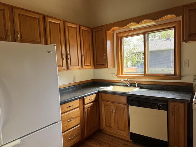 407 Silver Lake Drive, Portage, WI 53901