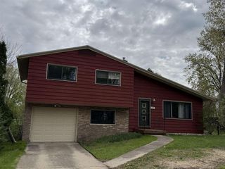 407 Silver Lake Drive, Portage, WI 53901