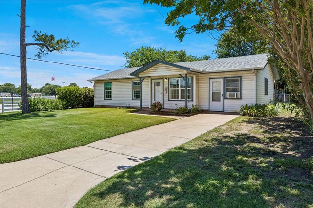 321 Lorna Street, Burleson, TX 76028