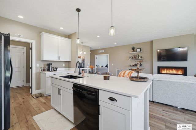 350 Kristi Lane, Hickman, NE 68372