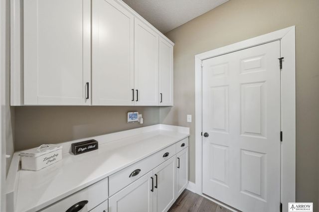 350 Kristi Lane, Hickman, NE 68372