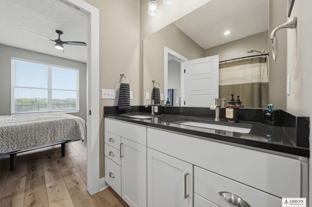 350 Kristi Lane, Hickman, NE 68372