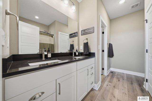 350 Kristi Lane, Hickman, NE 68372