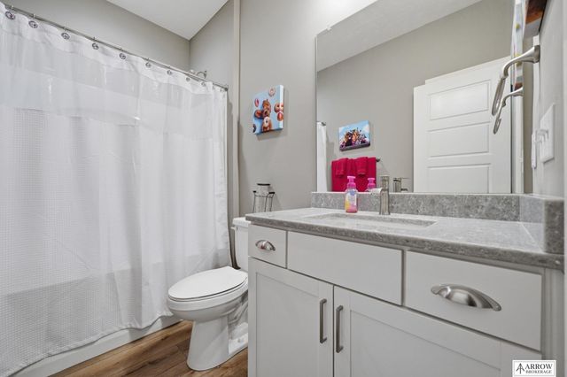 350 Kristi Lane, Hickman, NE 68372