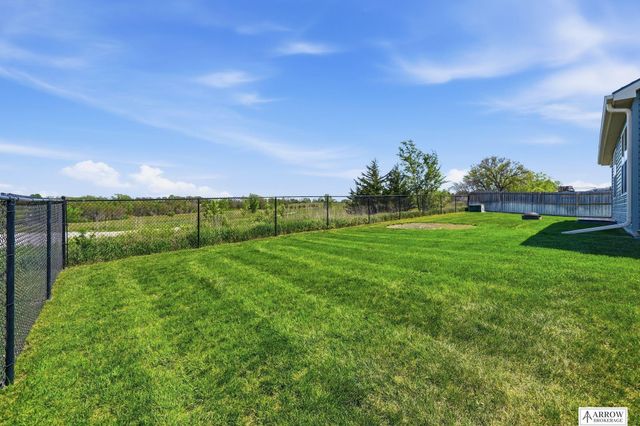 350 Kristi Lane, Hickman, NE 68372