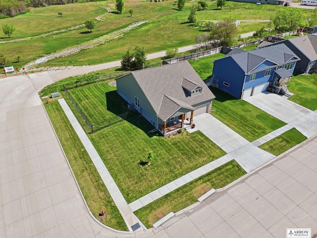 350 Kristi Lane, Hickman, NE 68372