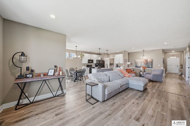 350 Kristi Lane, Hickman, NE 68372