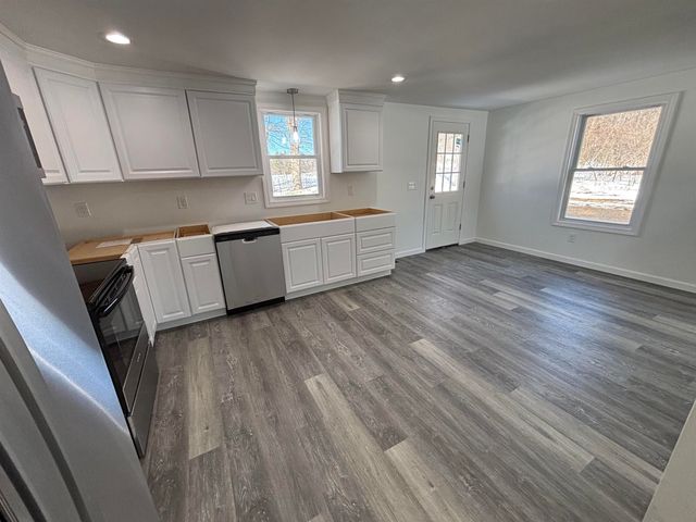 21 Kapper Drive, Winchester, NH 03470