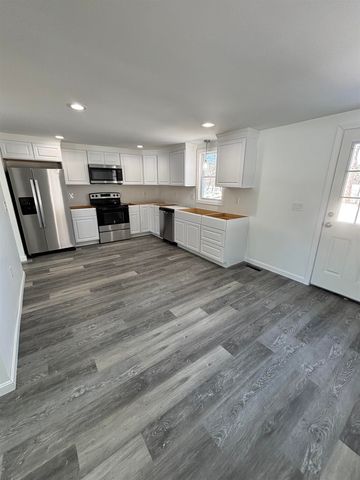 21 Kapper Drive, Winchester, NH 03470