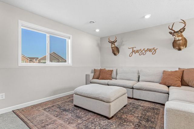 2501 Pioneer Trail, Buffalo, MN 55313