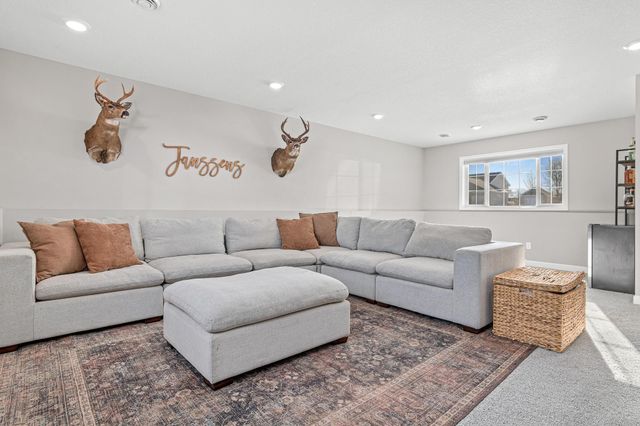 2501 Pioneer Trail, Buffalo, MN 55313