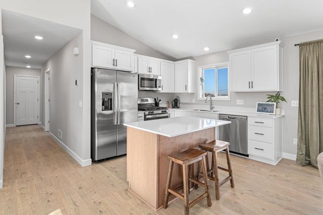 2501 Pioneer Trail, Buffalo, MN 55313