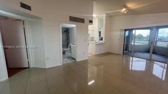 2881 N Oakland Forest Dr 309, Oakland Park, FL 33309